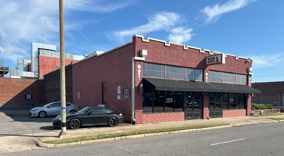 2208 6th Ave S, Birmingham, AL for lease - Building Photo - Image 1 of 6