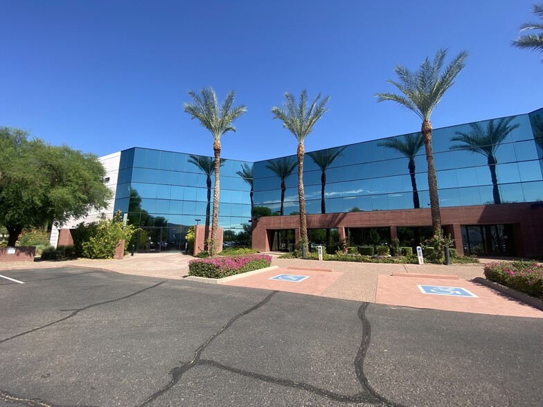 1310 W Drivers Way, Tempe, AZ for lease - Primary Photo - Image 1 of 10