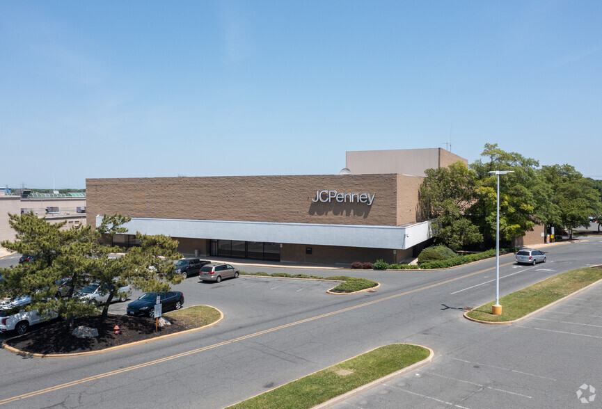 7839 Eastern Ave, Baltimore, MD for sale - Building Photo - Image 1 of 1