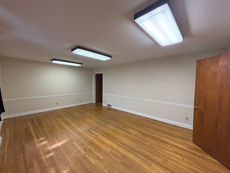 3536 Vest Mill Rd, Winston-Salem, NC for lease - Building Photo - Image 2 of 12