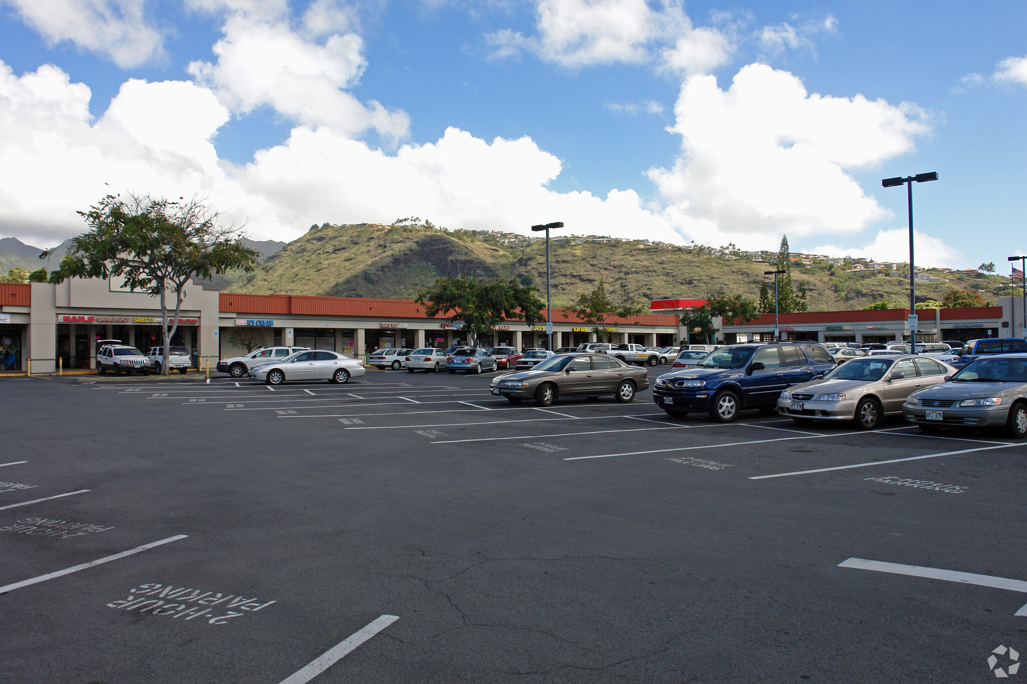 820 Hind Dr, Honolulu, HI for lease Primary Photo- Image 1 of 8