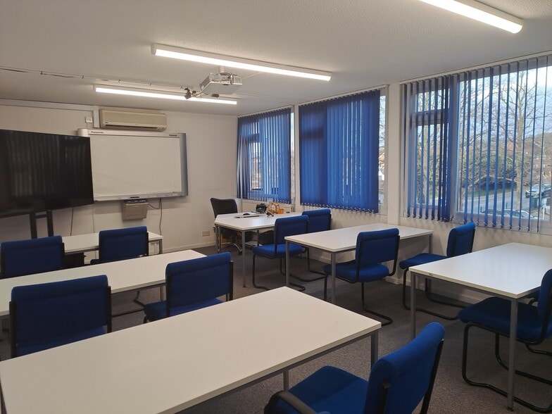 Sopers Rd, Cuffley for lease - Interior Photo - Image 2 of 13