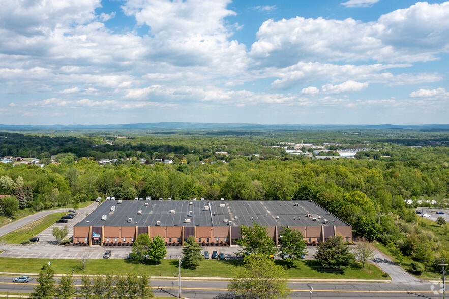 15 Industrial Dr, Middletown, NY for lease - Aerial - Image 3 of 4
