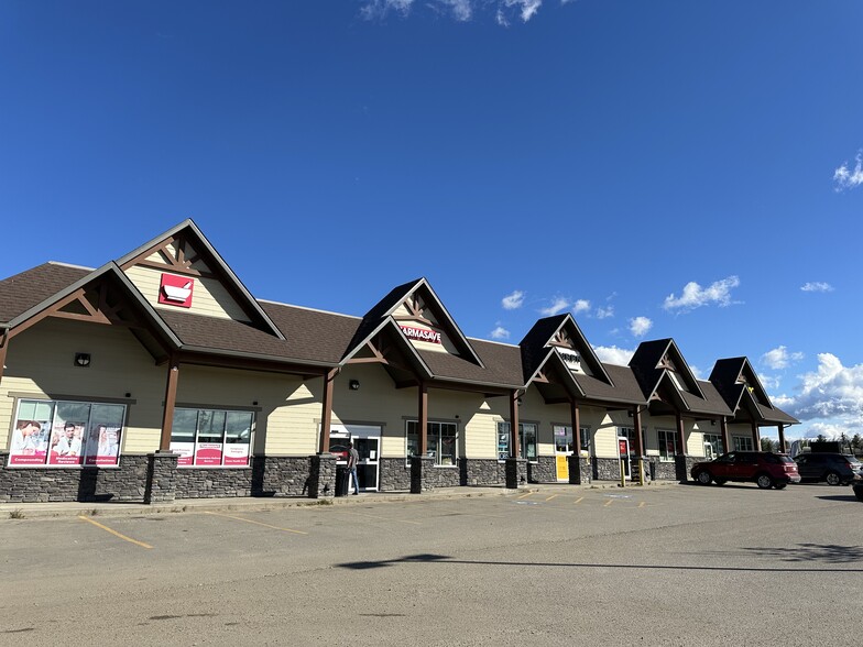 3808 Highway St, Valleyview, AB for lease - Building Photo - Image 2 of 8