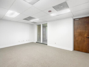 200 Cahaba Park Cir, Birmingham, AL for lease Interior Photo- Image 2 of 7