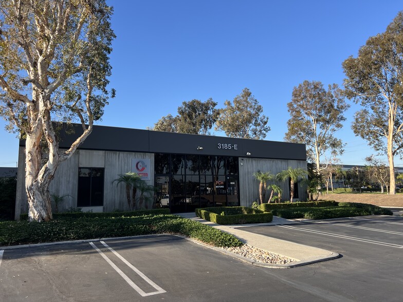 3185 Airway Ave, Costa Mesa, CA for lease - Building Photo - Image 2 of 11