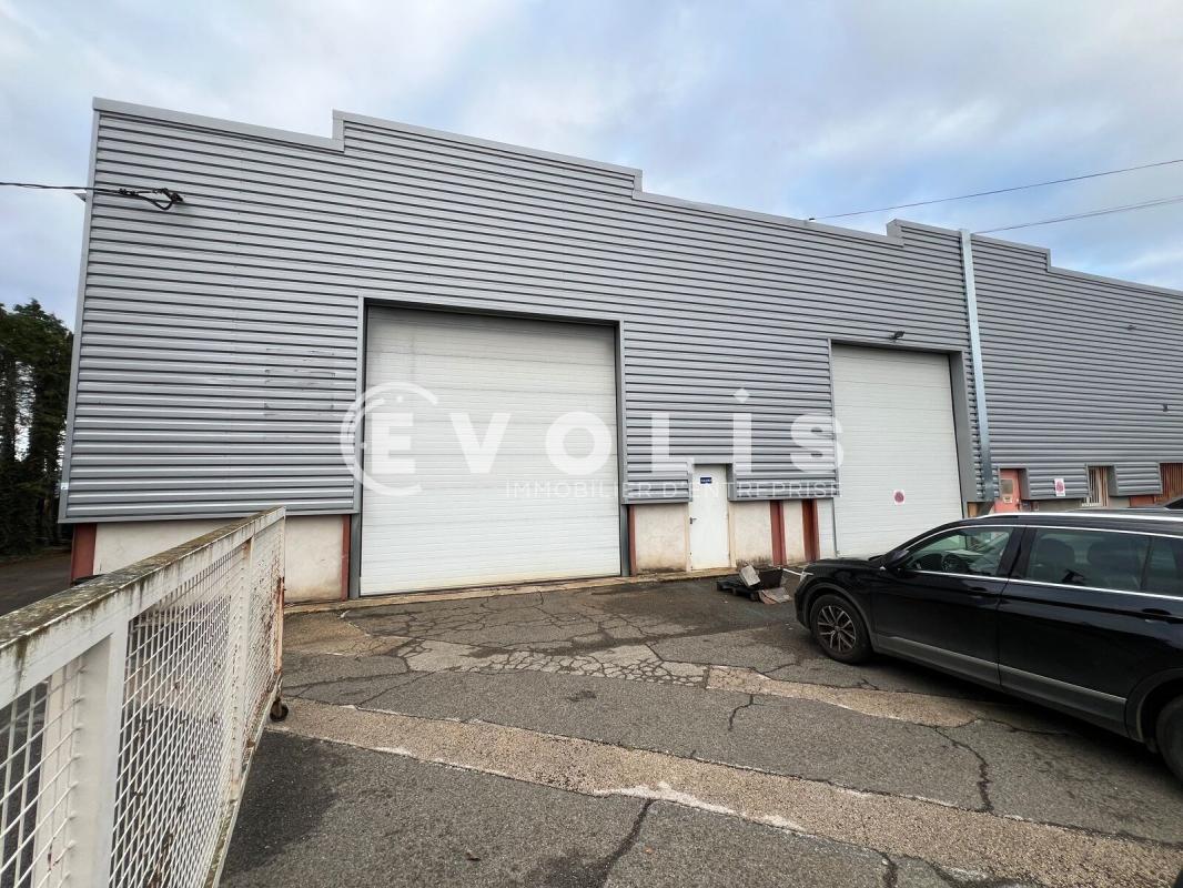 Flex in Jassans-Riottier for lease Building Photo- Image 1 of 7