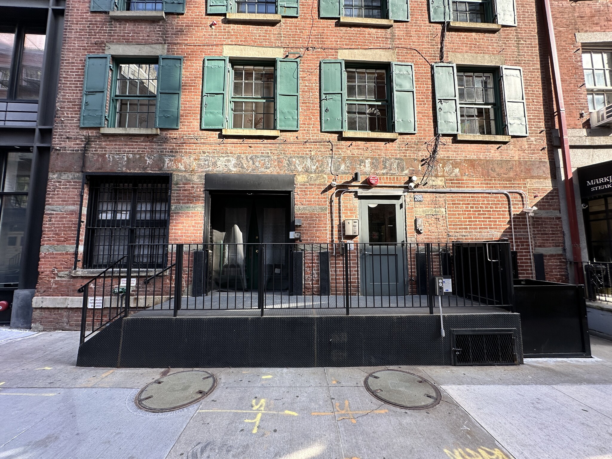 265 Water St, New York, NY for lease Building Photo- Image 1 of 8