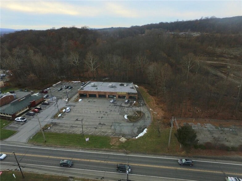 77 N Plank Rd, Newburgh, NY for lease - Building Photo - Image 2 of 10