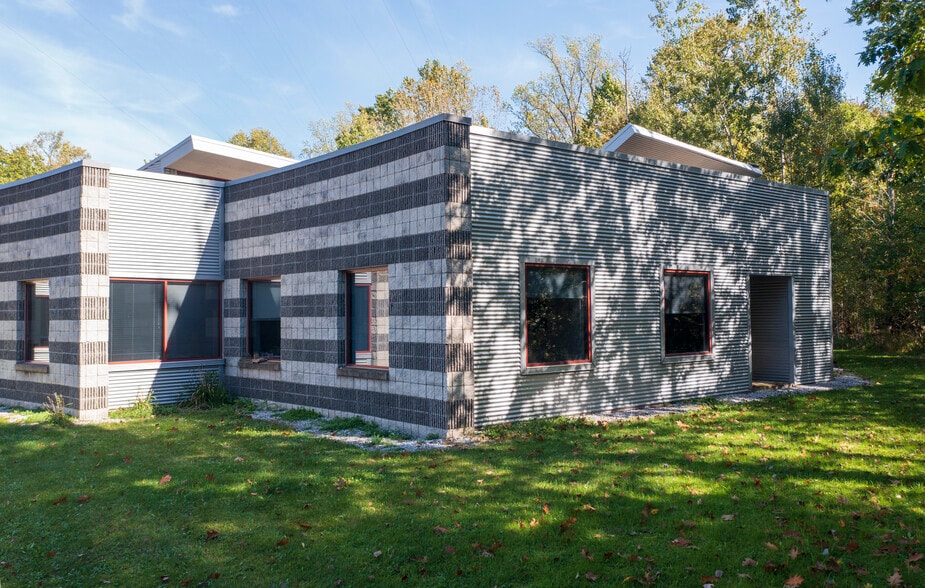 8425 Peach St, Erie, PA for sale - Building Photo - Image 2 of 15