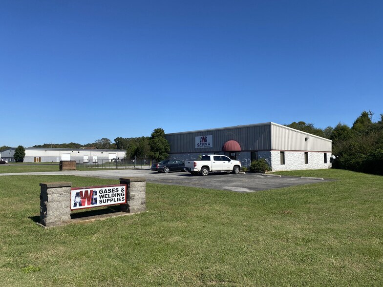 302 RPM, Loudon, TN 37774