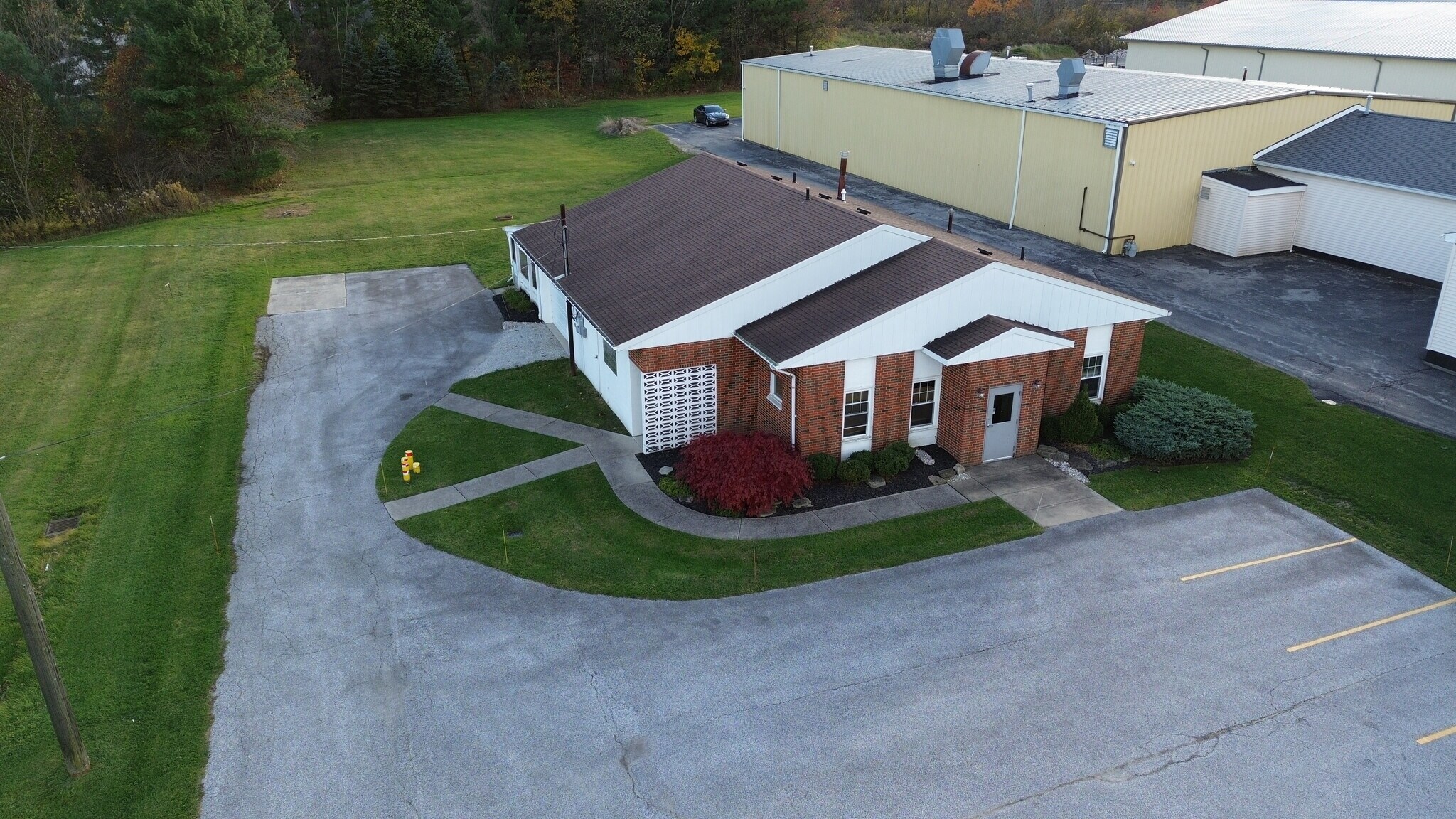 7930 Euclid Chardon Rd, Kirtland, OH for lease Building Photo- Image 1 of 11