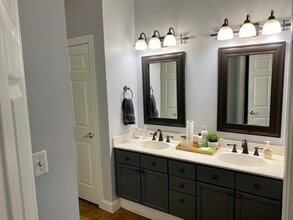 310 Arlington Ave, Charlotte, NC for lease Interior Photo- Image 1 of 8