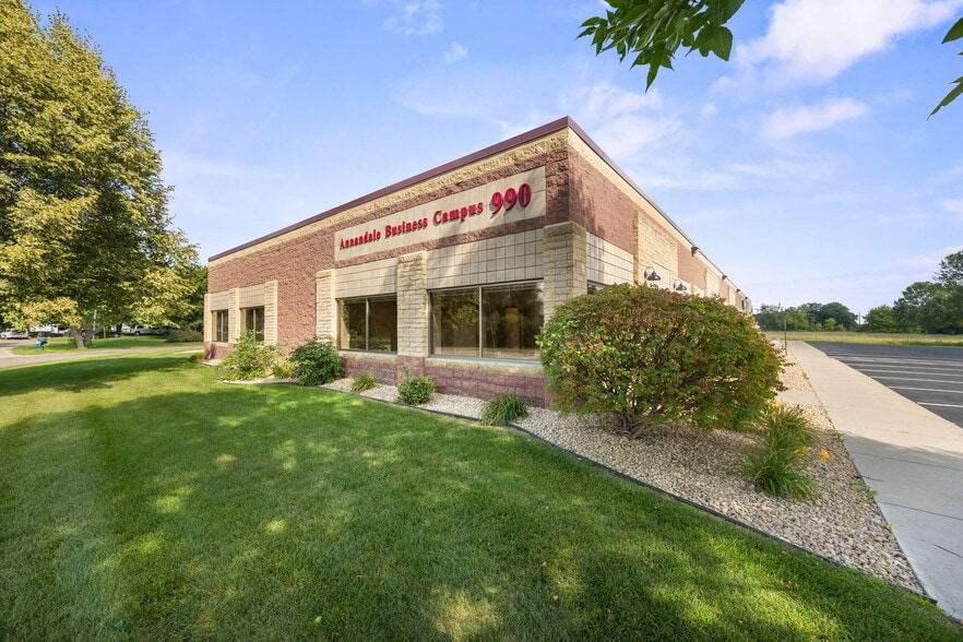 990 Elm St E, Annandale, MN for lease - Building Photo - Image 3 of 11