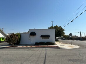 2200 G St, Bakersfield, CA for lease Building Photo- Image 1 of 5