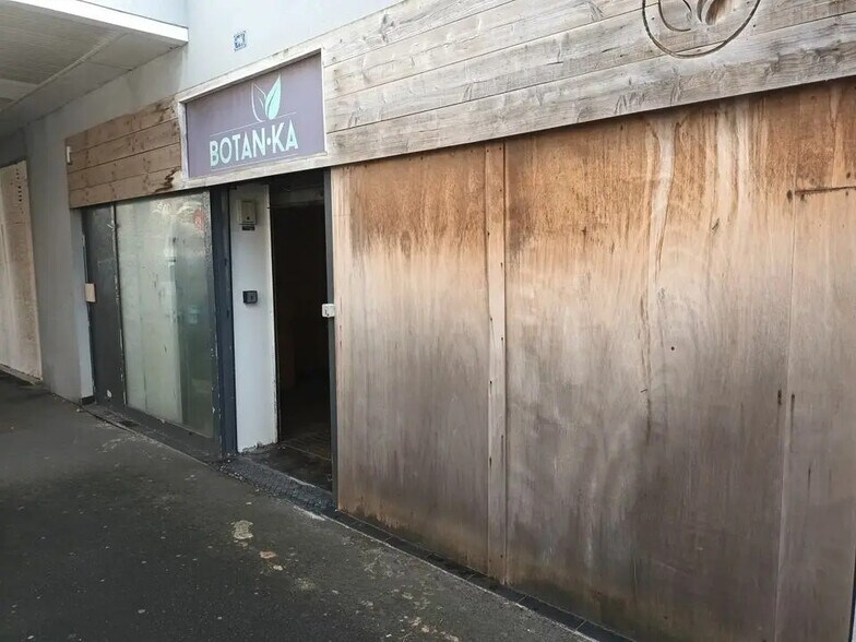 Retail in Fécamp for lease - Building Photo - Image 1 of 3