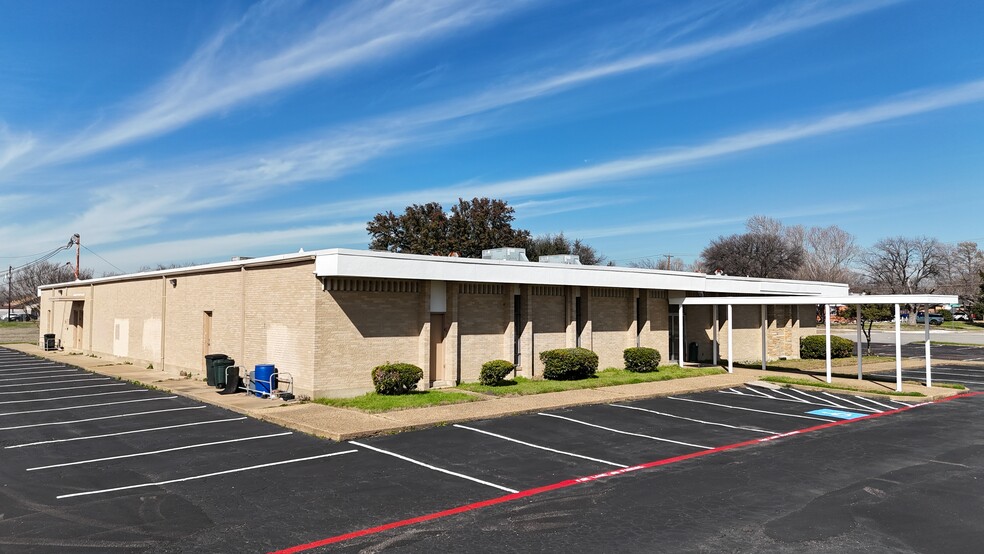 4725 Gus Thomasson Rd, Mesquite, TX for sale - Building Photo - Image 3 of 15