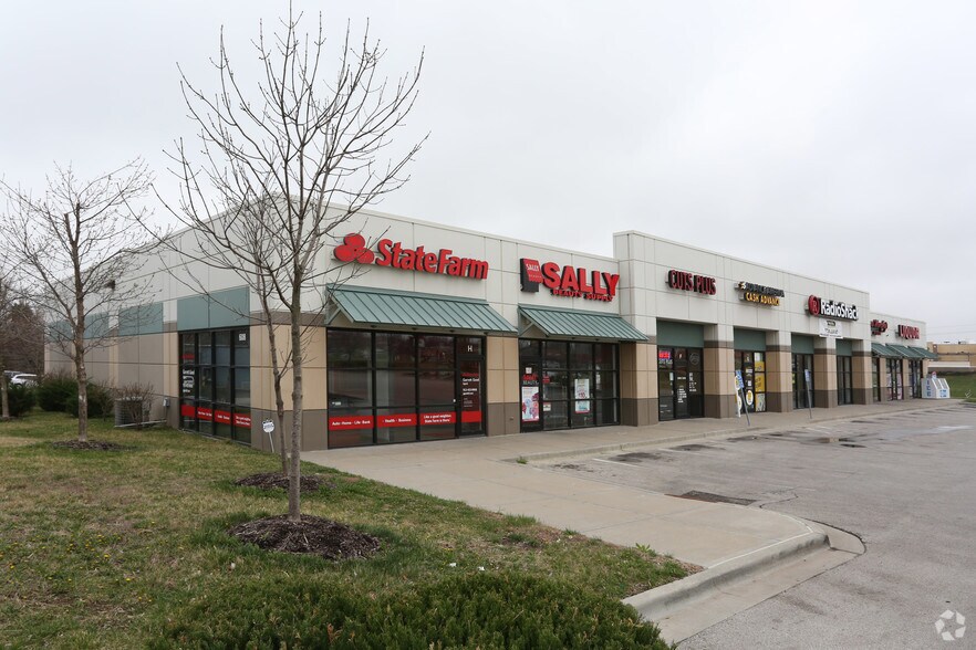 608 Tulip Dr, Bonner Springs, KS 66012