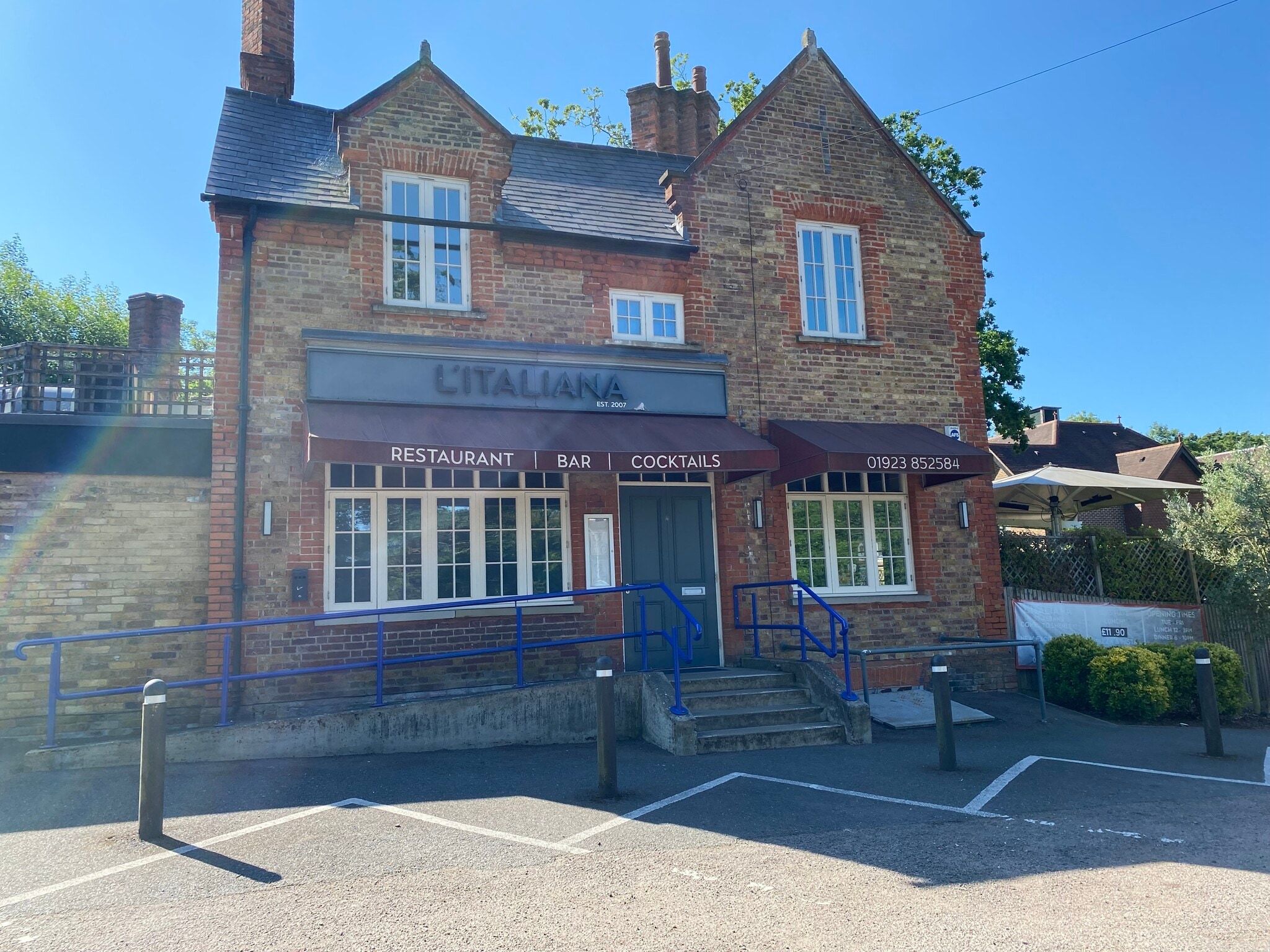 142 London Rd, Radlett for lease Building Photo- Image 1 of 9