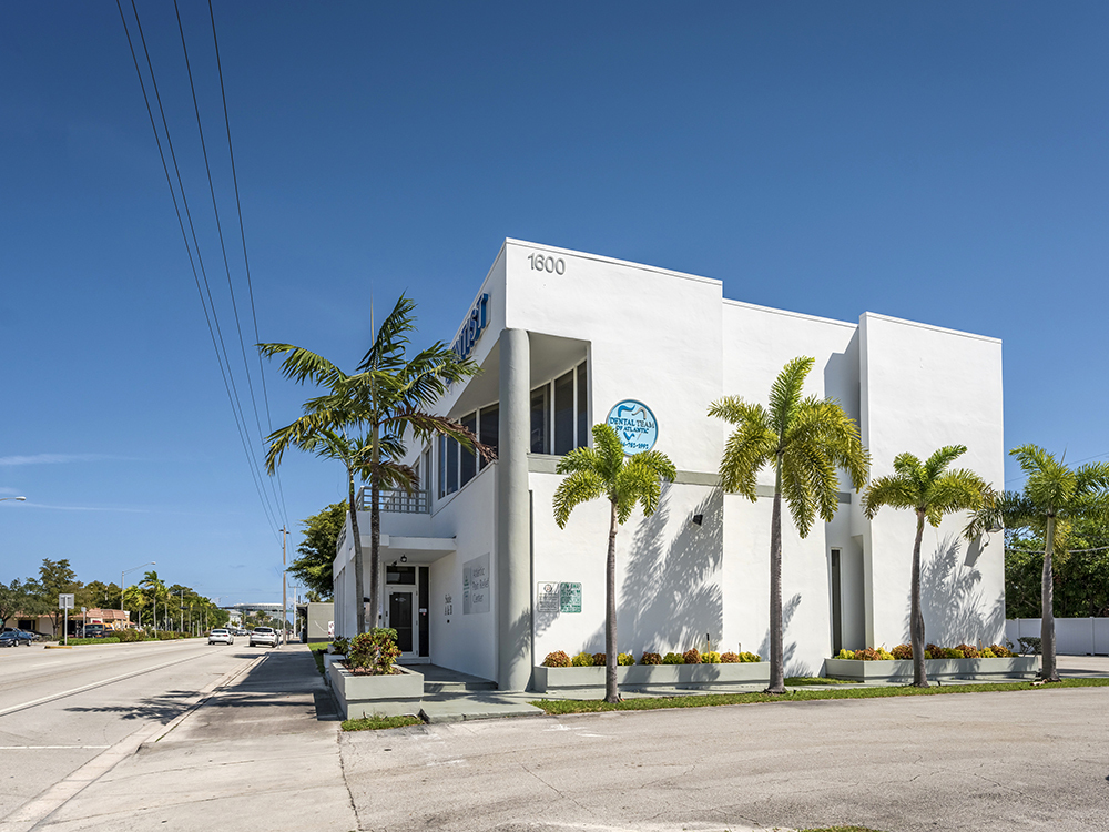 1600 E Atlantic Blvd, Pompano Beach, FL for sale Building Photo- Image 1 of 12