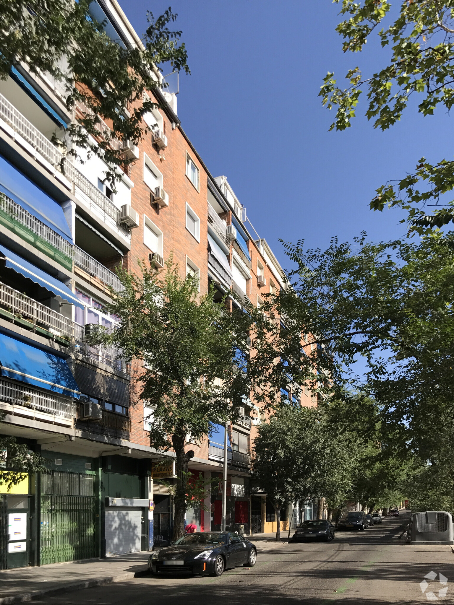 Calle de Manuel Ferrero, 5, Madrid, Madrid for sale Primary Photo- Image 1 of 3