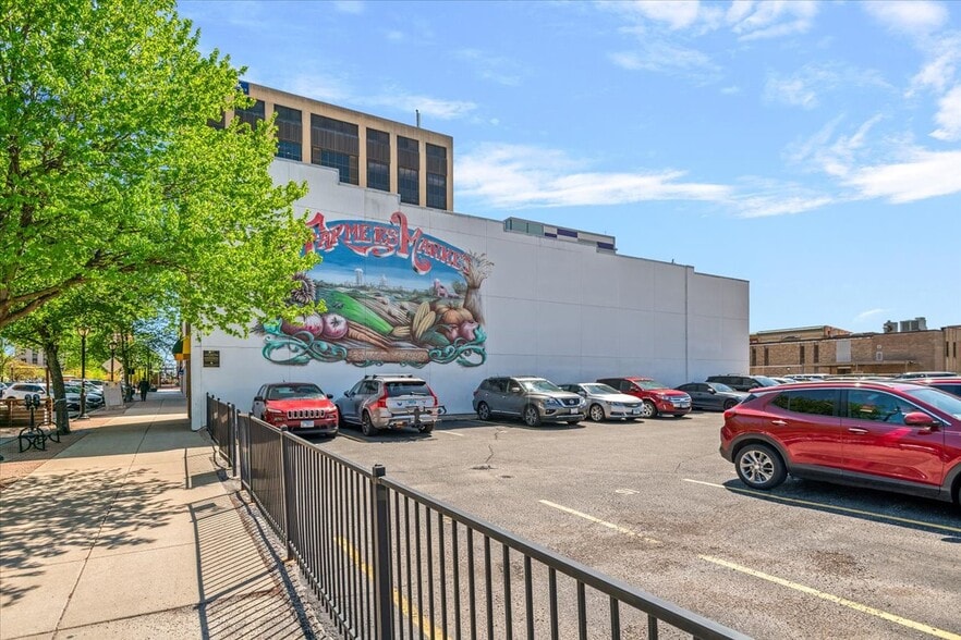 406 E Adams St, Springfield, IL for sale - Building Photo - Image 3 of 21