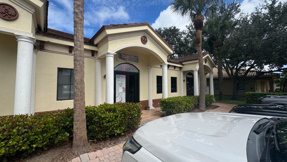 1401 SE Goldtree Dr, Port Saint Lucie, FL for lease - Building Photo - Image 3 of 8