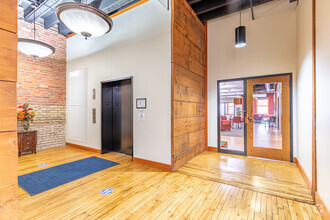 81 7th St E, Saint Paul, MN for lease Interior Photo- Image 2 of 9