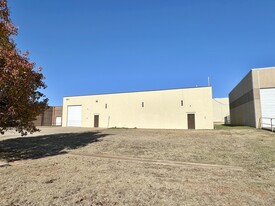 5611 SW 38th St, Oklahoma City OK - Warehouse