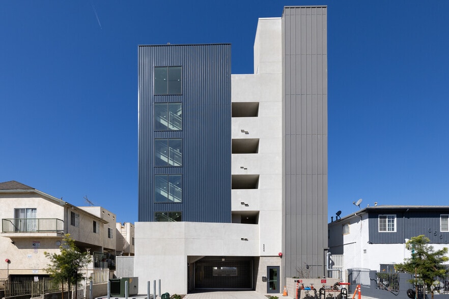 6559 Brynhurst Ave, Los Angeles, CA for sale - Building Photo - Image 2 of 3