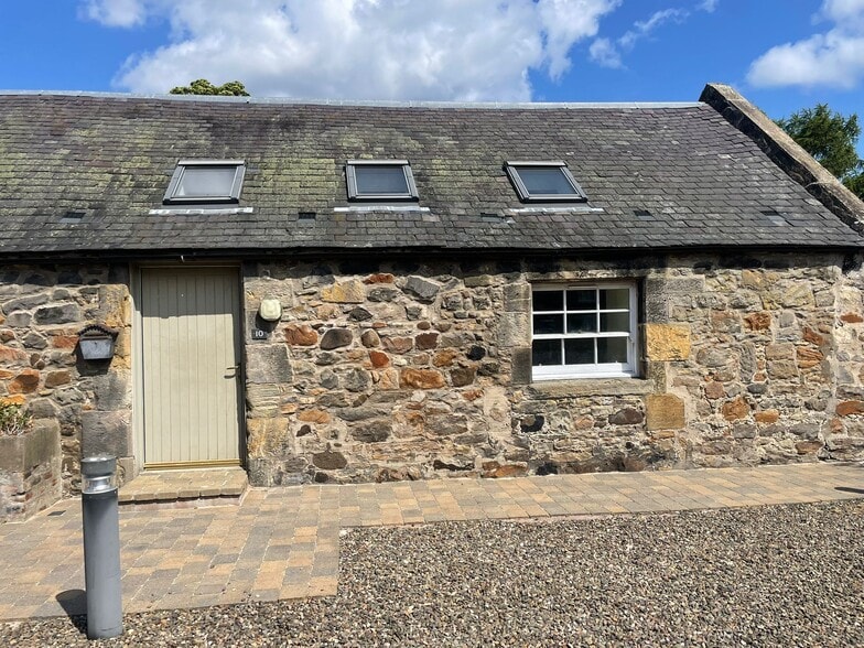 12 Dalmenny, South Queensferry for lease - Building Photo - Image 2 of 6