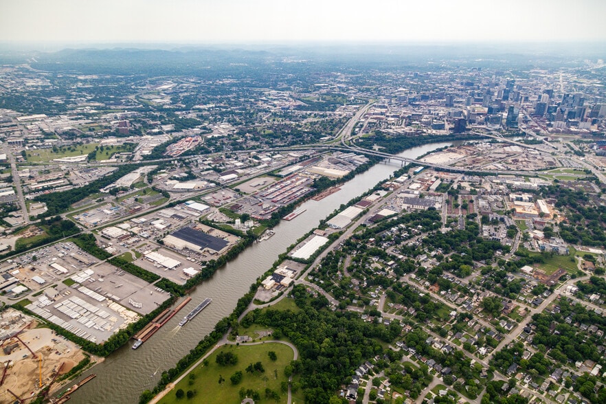 15.55 AC Nashville East Bank Development portfolio of 4 properties for sale on LoopNet.com - Building Photo - Image 2 of 7