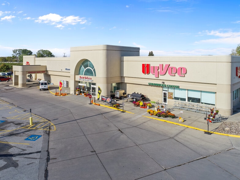 801-905 Highway 30 E, Carroll, IA for lease - Building Photo - Image 1 of 6