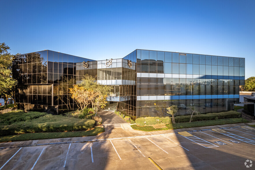 10850 Richmond Ave, Houston, TX for lease - Building Photo - Image 1 of 13