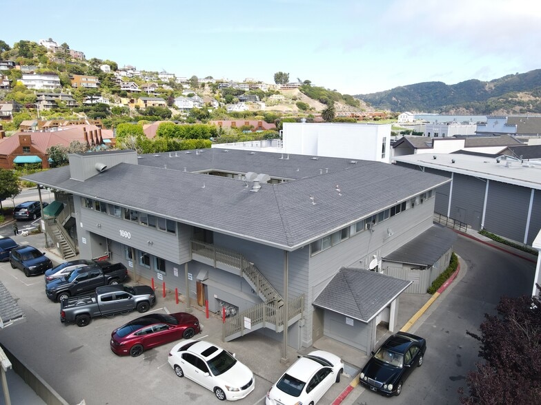1690 Tiburon Blvd, Belvedere Tiburon, CA for sale - Primary Photo - Image 2 of 7