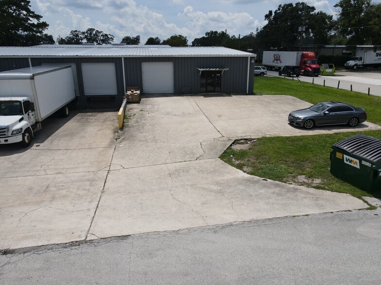 748 Commerce Cir, Longwood, FL for lease - Building Photo - Image 2 of 11