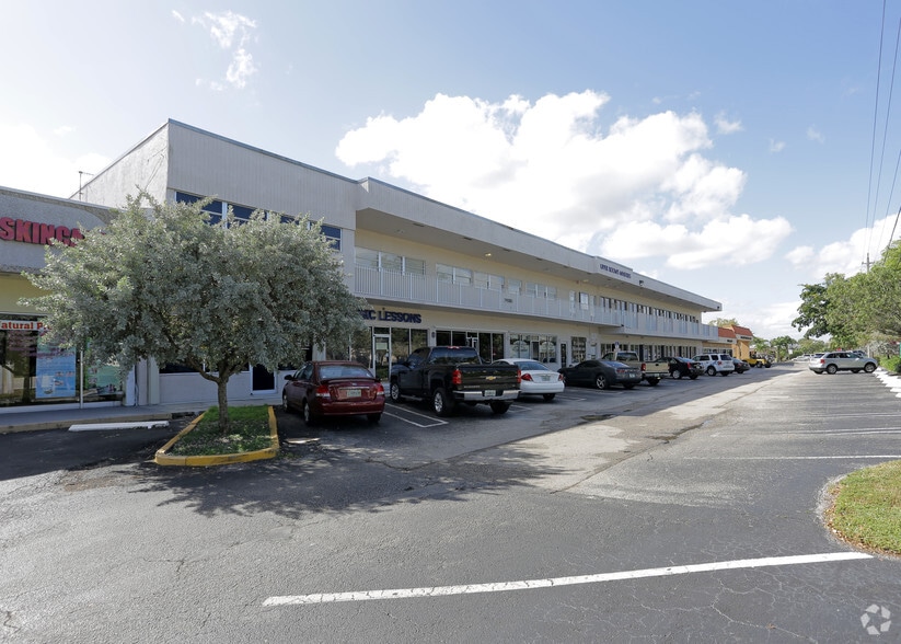 11030-11050 Wiles Rd, Coral Springs, FL for sale - Building Photo - Image 2 of 23