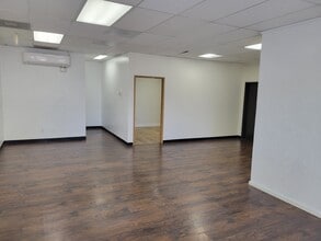 1200-1214 Hawthorne Ave NE, Salem, OR for lease Interior Photo- Image 1 of 2