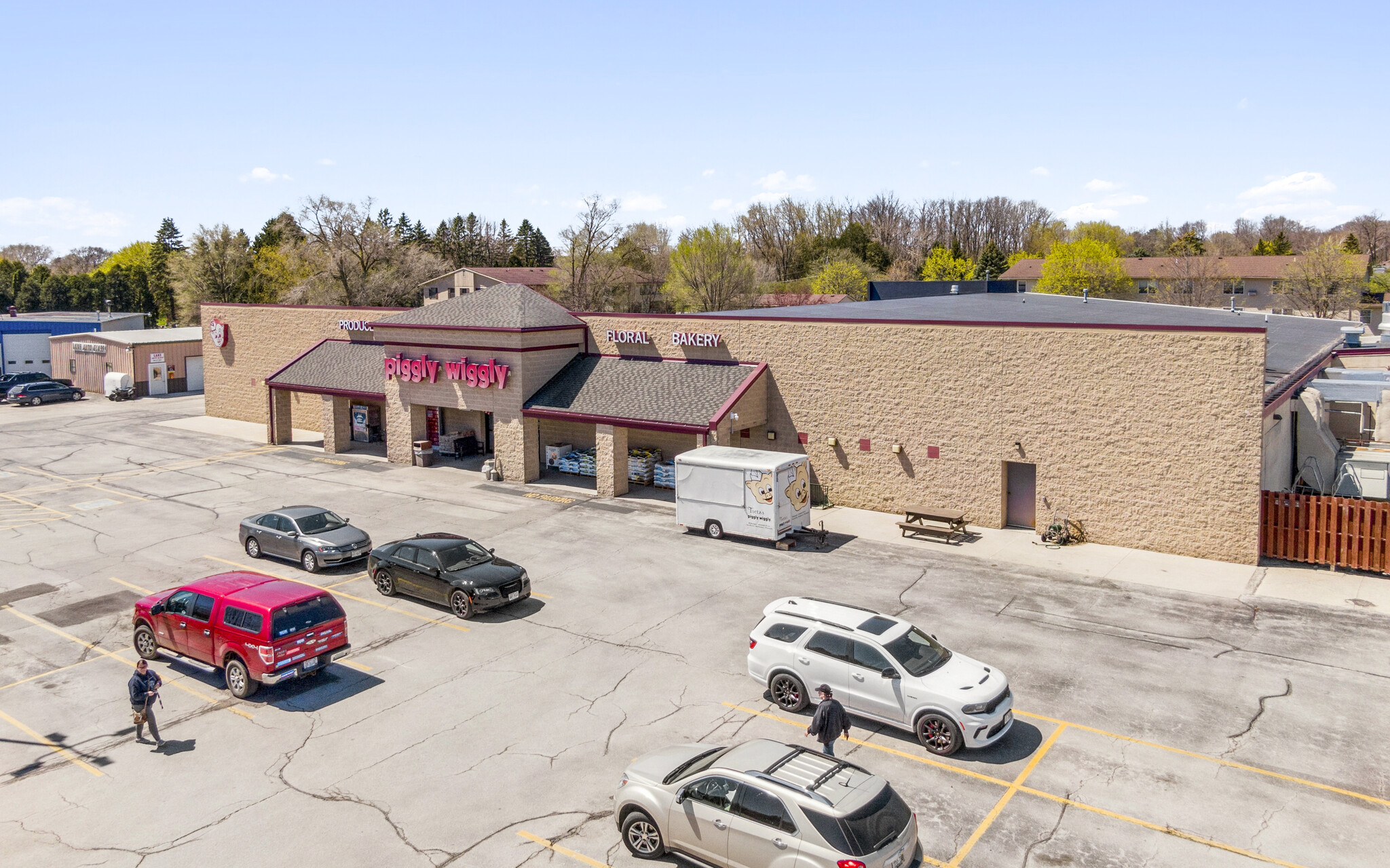 714 S Wisconsin Dr, Howards Grove, WI for sale Building Photo- Image 1 of 1