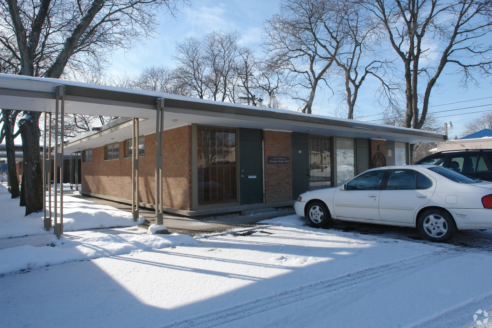 Office in Farmington Hills, MI for sale Primary Photo- Image 1 of 1