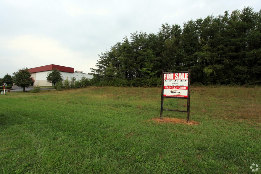Security Pky, New Albany, IN for sale - Primary Photo - Image 1 of 1