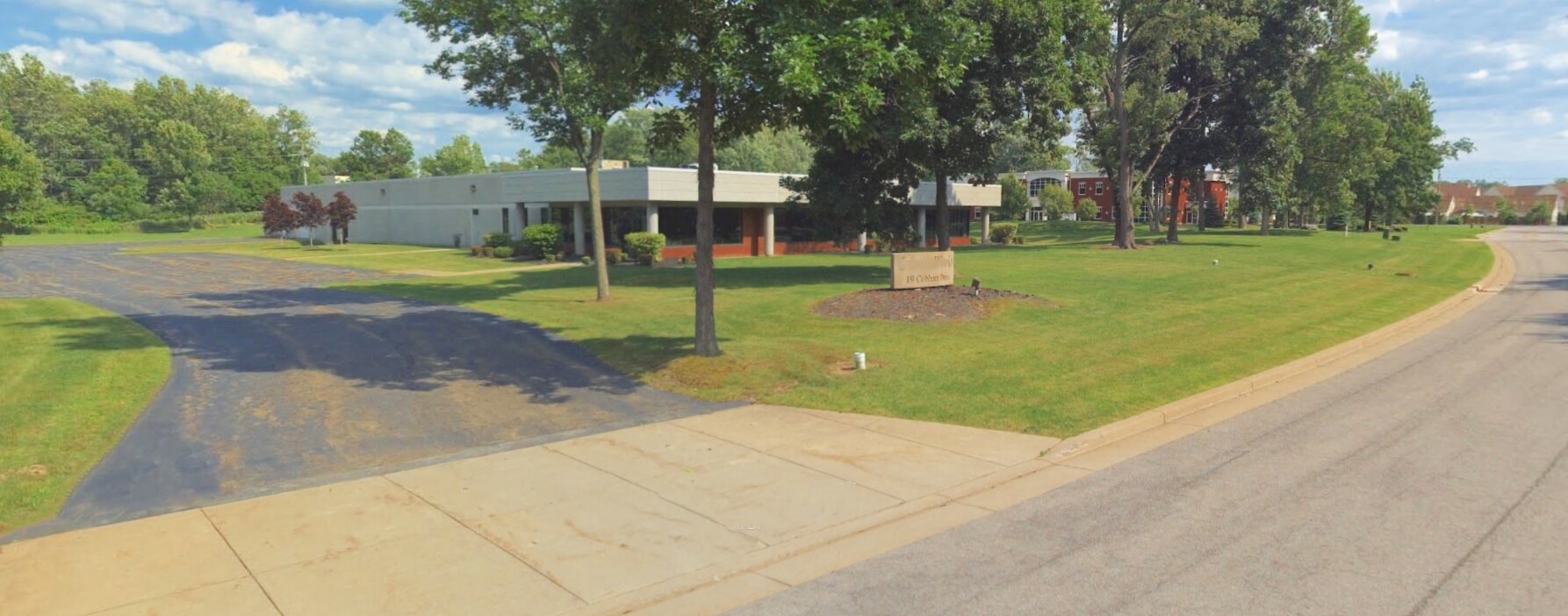 19 Cobham Dr, Orchard Park, NY 14127 Industrial for Lease