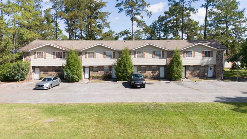 229 Doors 102 storage Ga portfolio portfolio of 58 properties for sale on LoopNet.com - Building Photo - Image 2 of 12