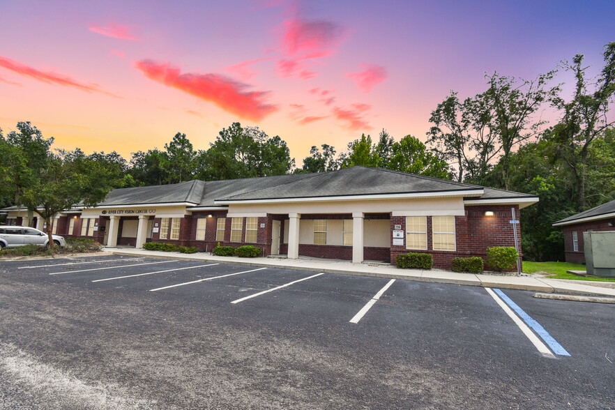 13453 N Main St, Jacksonville, FL for sale - Building Photo - Image 1 of 1