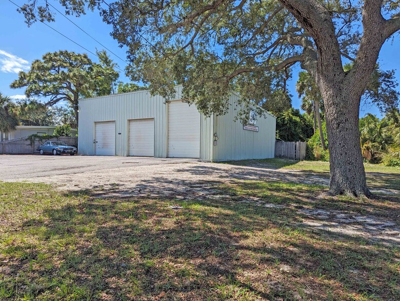 1550 Old Colonial Way, Melbourne, FL for sale - Building Photo - Image 2 of 4