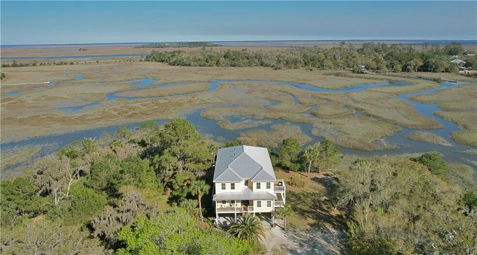 1346 Blue Heron Ln SE, Darien, GA for sale - Building Photo - Image 1 of 72