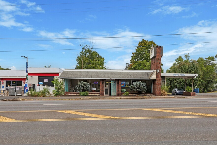 296 Easton Rd, Horsham, PA for sale - Building Photo - Image 1 of 7