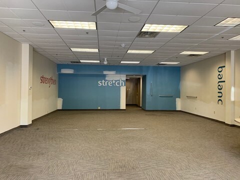 3800 W Old Shakopee Rd, Bloomington, MN for lease Interior Photo- Image 1 of 6