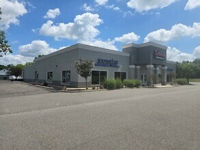 2107 Robin Ln, Rib Mountain, WI for lease Building Photo- Image 2 of 6