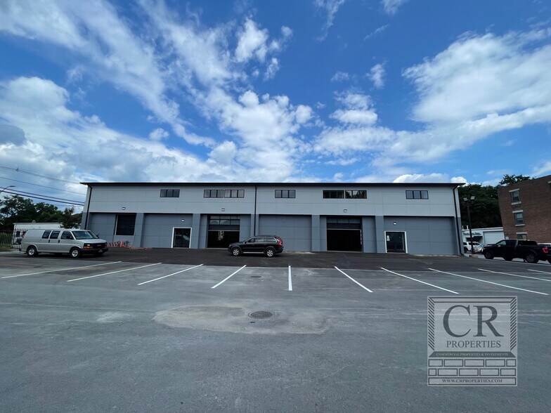 95 N Clinton St, Poughkeepsie, NY for lease - Building Photo - Image 1 of 9